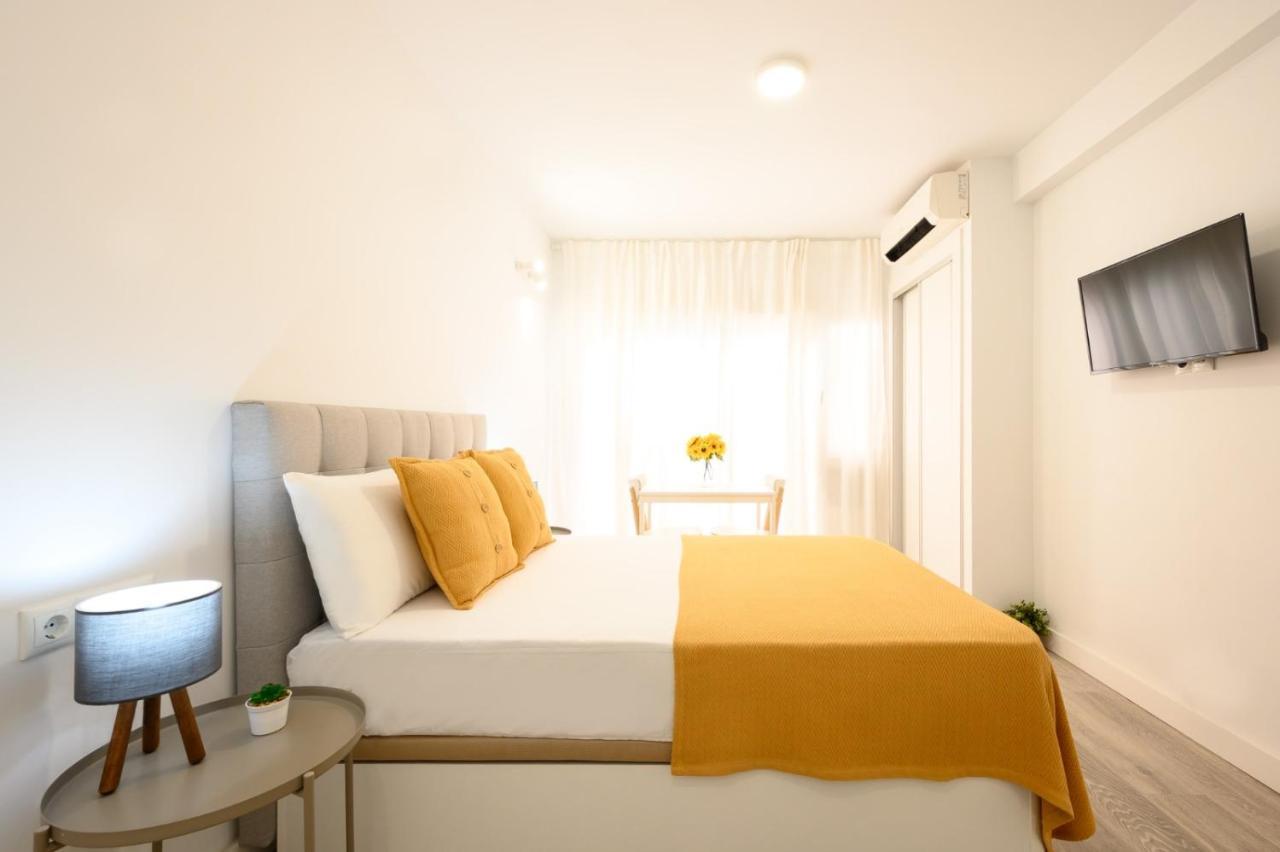 Pinzon 2, City Center By 10Tosea Фуeнхирола Екстериор снимка